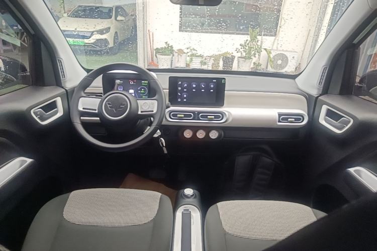 Used Wuling Hongguang MINIEV 2024 3rd Generation 215km Advanced Version Center Console