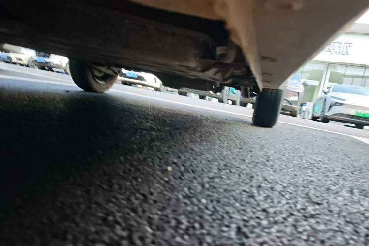 Used Wuling Hongguang MINIEV 2024 3rd Generation 215km Advanced Version Chassis Front Left