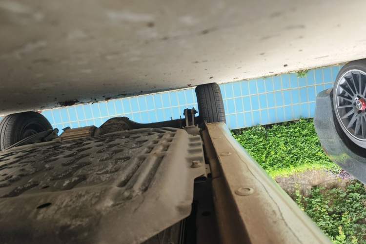 Used Wuling Hongguang MINIEV 2024 3rd Generation 215km Advanced Version Chassis Front Right