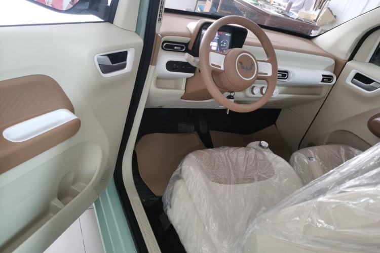 Used Wuling Hongguang MINIEV 2024 3rd Generation 215km Youth Edition Driver Seat