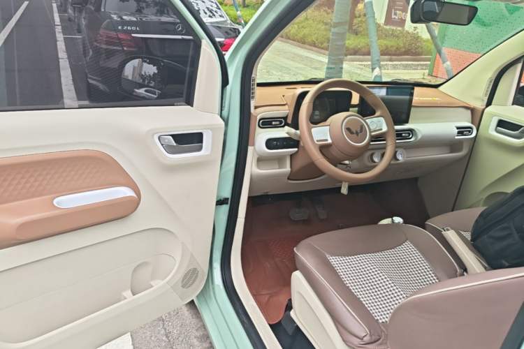 Used Wuling Hongguang MINIEV 2024 3rd Generation 215km Youth Edition Driver Seat