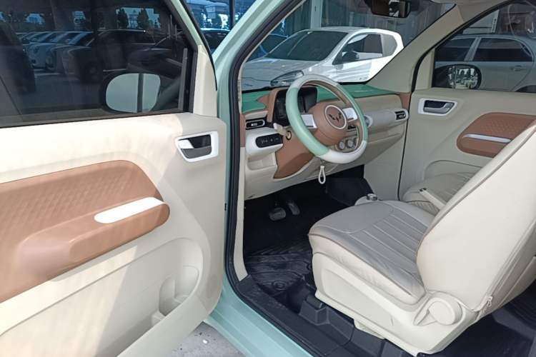 Used Wuling Hongguang MINIEV 2024 3rd Generation 215km Youth Edition Driver Seat