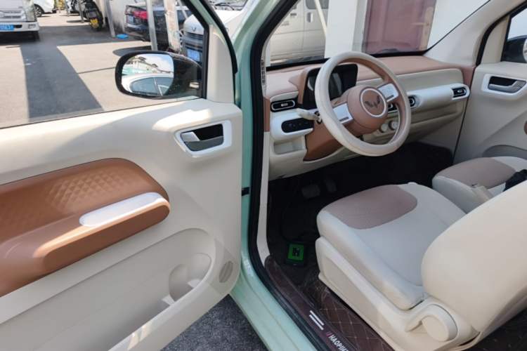 Used Wuling Hongguang MINIEV 2024 3rd Generation 215km Youth Edition Driver Seat