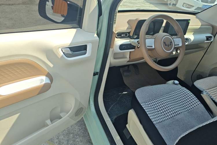 Used Wuling Hongguang MINIEV 2024 3rd Generation 215km Advanced Version Driver Seat