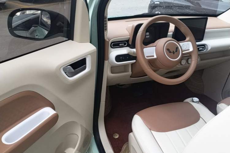 Used Wuling Hongguang MINIEV 2024 3rd Generation 215km Advanced Version Driver Seat