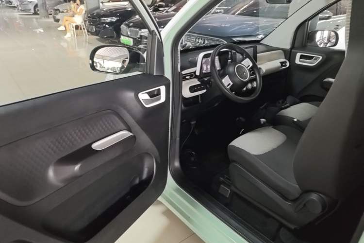 Used Wuling Hongguang MINIEV 2024 3rd Generation 215km Advanced Version Driver Seat