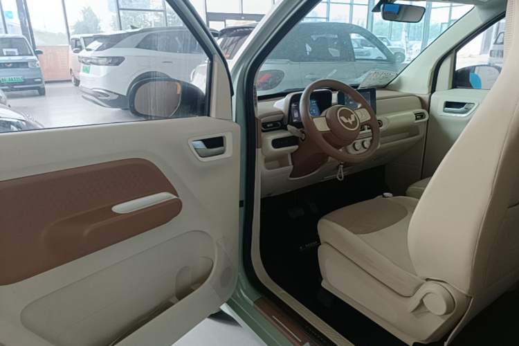 Used Wuling Hongguang MINIEV 2024 3rd Generation 215km Advanced Version Driver Seat