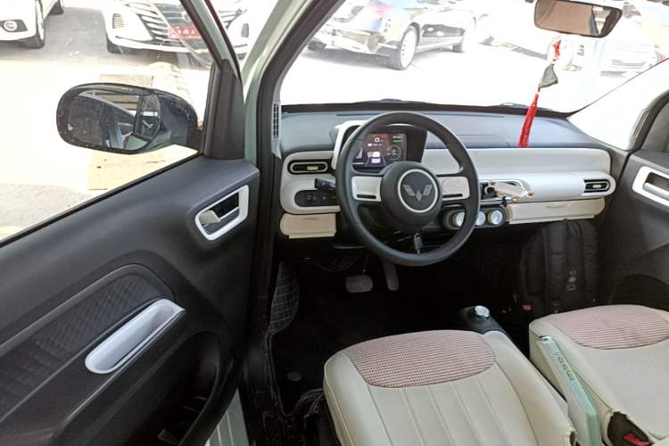 Used Wuling Hongguang MINIEV 2024 3rd Generation 215km Youth Edition Driver Seat