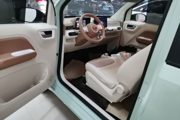 Used Wuling Hongguang MINIEV 2024 3rd Generation 215km Youth Edition Driver Seat