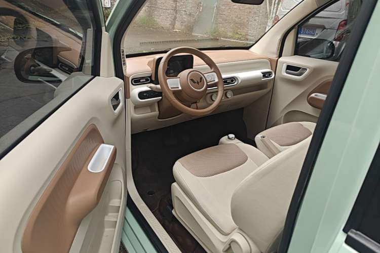 Used Wuling Hongguang MINIEV 2024 3rd Generation 215km Youth Edition Driver Seat