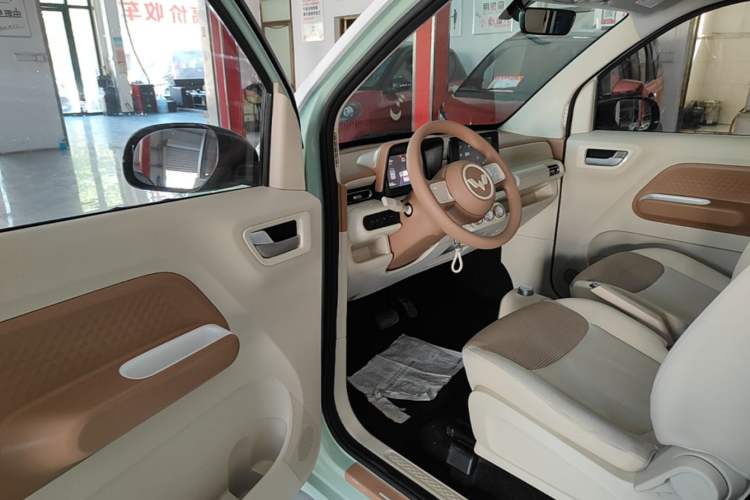 Used Wuling Hongguang MINIEV 2024 3rd Generation 215km Advanced Version Driver Seat