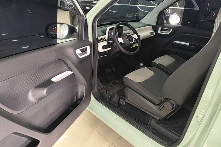 Used Wuling Hongguang MINIEV 2024 3rd Generation 215km Youth Edition Driver Seat