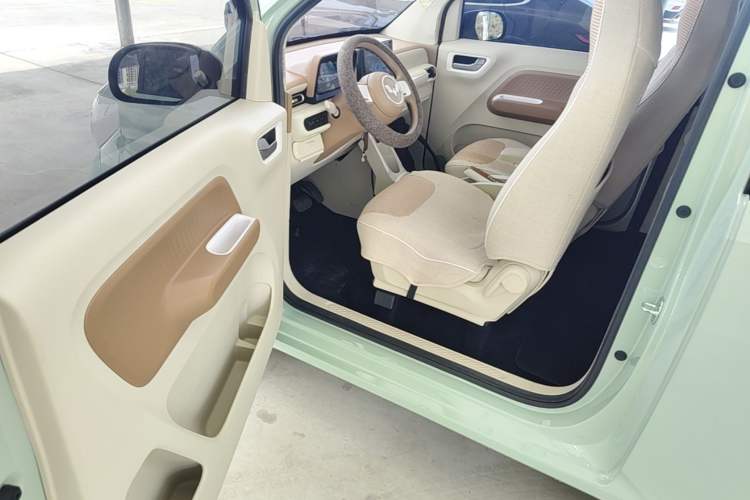 Used Wuling Hongguang MINIEV 2024 3rd Generation 215km Youth Edition Driver Seat
