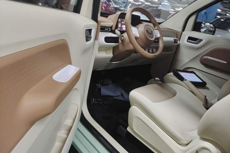 Used Wuling Hongguang MINIEV 2024 3rd Generation 215km Youth Edition Driver Seat