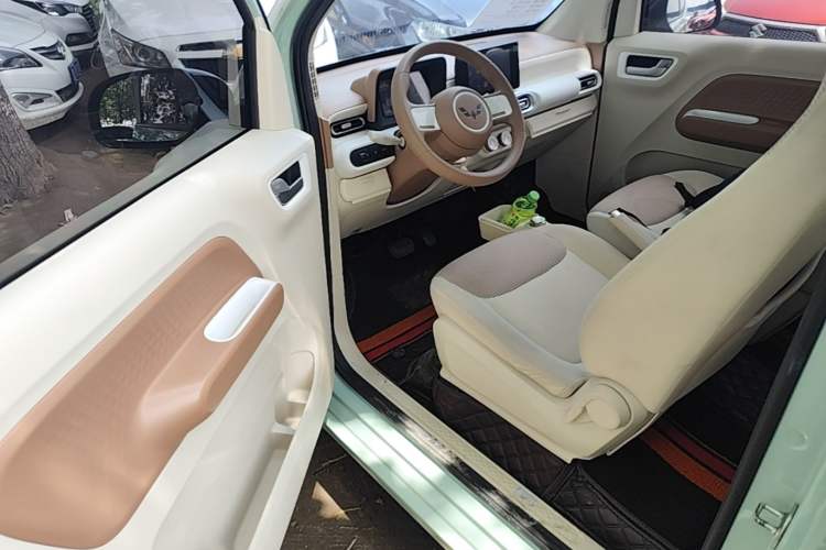Used Wuling Hongguang MINIEV 2024 3rd Generation 215km Advanced Version Driver Seat