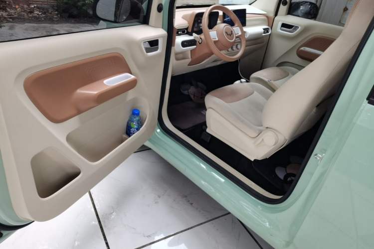 Used Wuling Hongguang MINIEV 2024 3rd Generation 215km Youth Edition Driver Seat