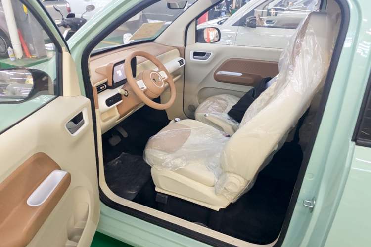 Used Wuling Hongguang MINIEV 2024 3rd Generation 215km Youth Edition Driver Seat