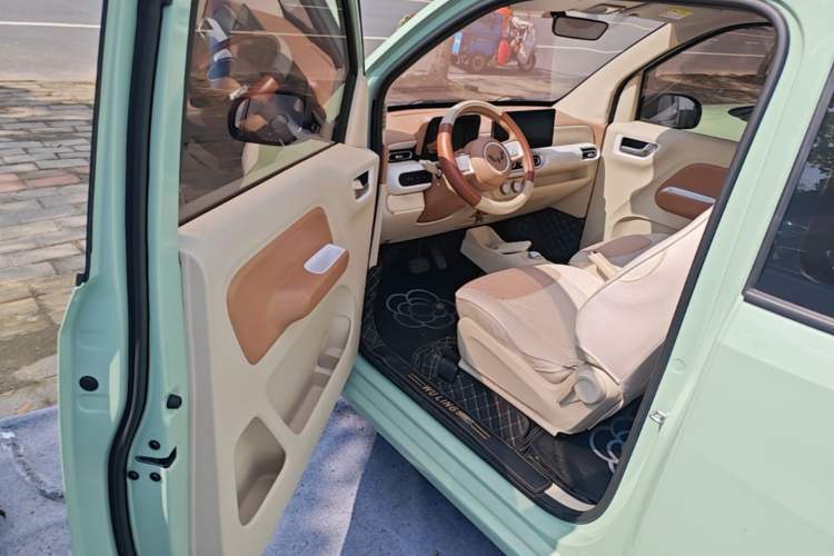 Used Wuling Hongguang MINIEV 2024 3rd Generation 215km Youth Edition Driver Seat