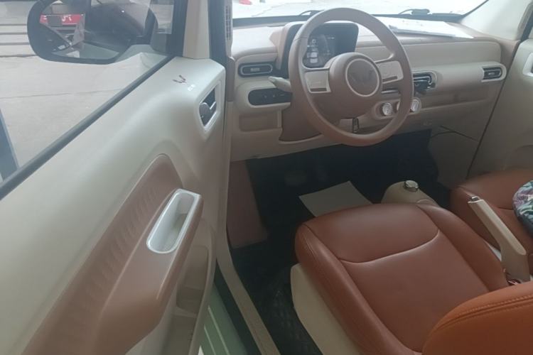 Used Wuling Hongguang MINIEV 2024 3rd Generation 215km Youth Edition Driver Seat