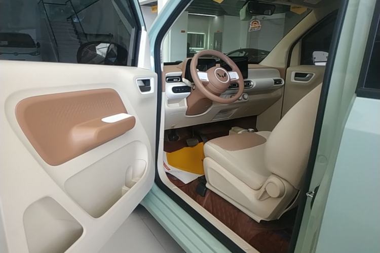 Used Wuling Hongguang MINIEV 2024 3rd Generation 215km Youth Edition Driver Seat