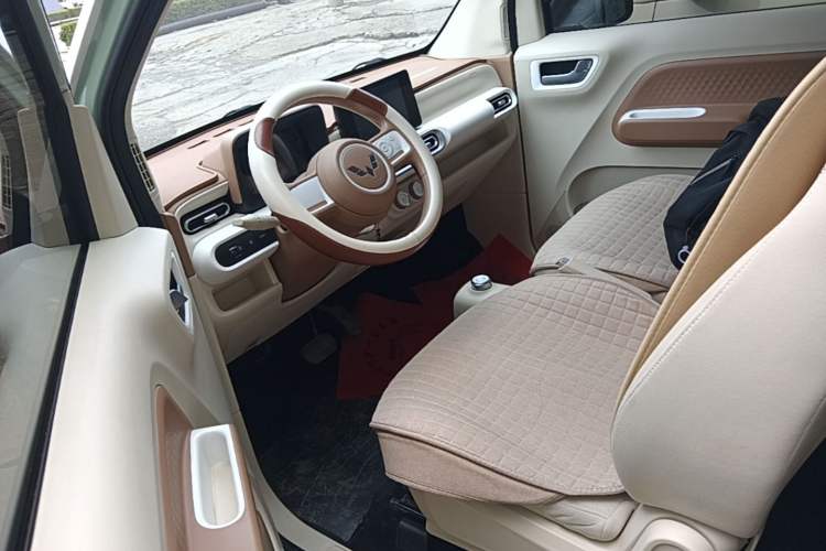 Used Wuling Hongguang MINIEV 2024 3rd Generation 215km Advanced Version Driver Seat