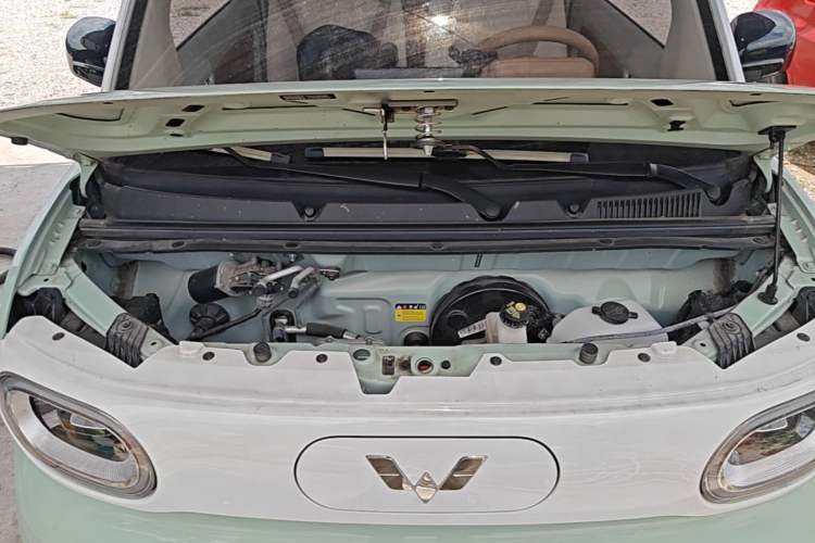 Used Wuling Hongguang MINIEV 2024 3rd Generation 215km Advanced Version Engine Bay