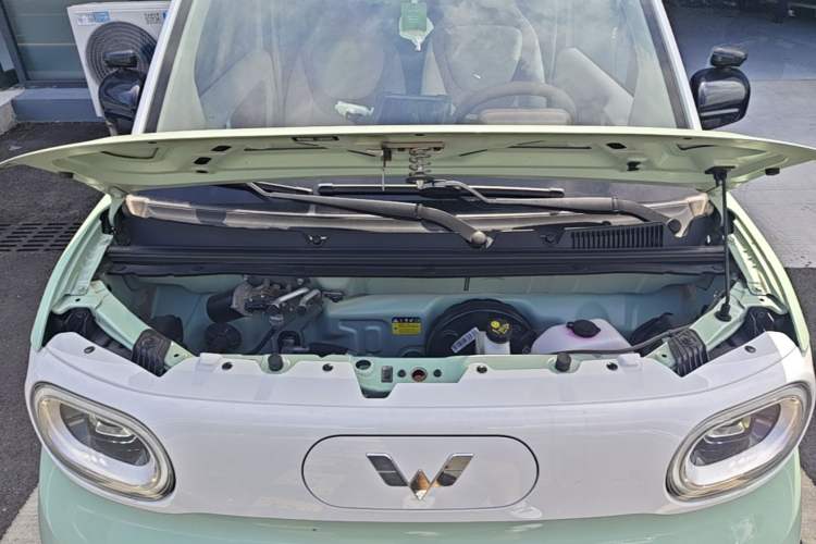 Used Wuling Hongguang MINIEV 2024 3rd Generation 215km Advanced Version Engine Bay