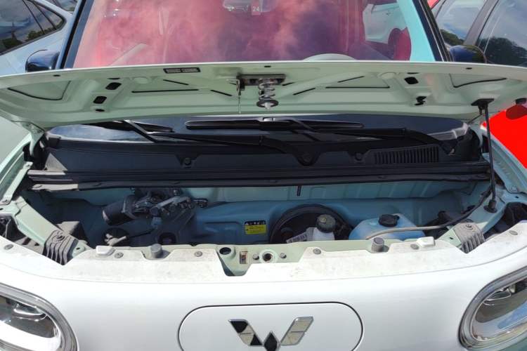 Used Wuling Hongguang MINIEV 2024 3rd Generation 215km Advanced Version Engine Bay