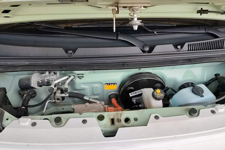 Used Wuling Hongguang MINIEV 2024 3rd Generation 170 km Engine Bay