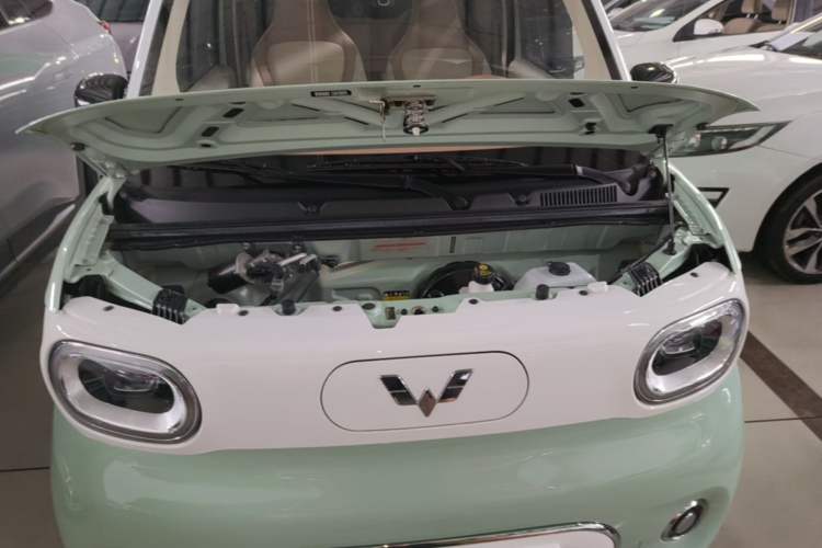 Used Wuling Hongguang MINIEV 2024 3rd Generation 215km Advanced Version Engine Bay