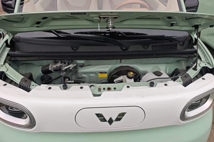 Used Wuling Hongguang MINIEV 2024 3rd Generation 215km Youth Edition Engine Bay