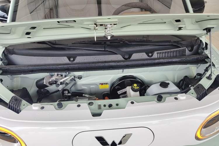 Used Wuling Hongguang MINIEV 2024 3rd Generation 215km Youth Edition Engine Bay