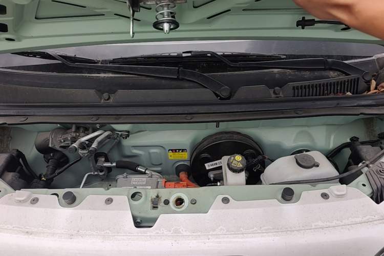 Used Wuling Hongguang MINIEV 2024 3rd Generation 215km Advanced Version Engine Bay
