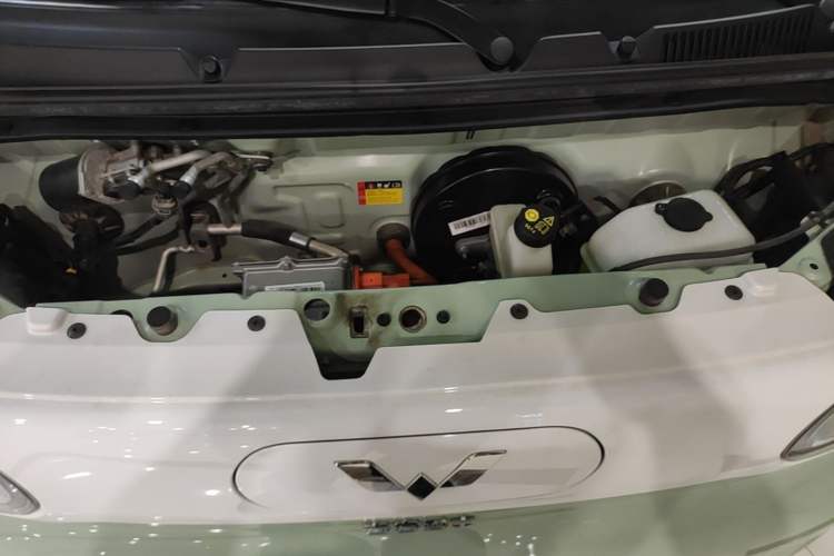 Used Wuling Hongguang MINIEV 2024 3rd Generation 170 km Engine Bay