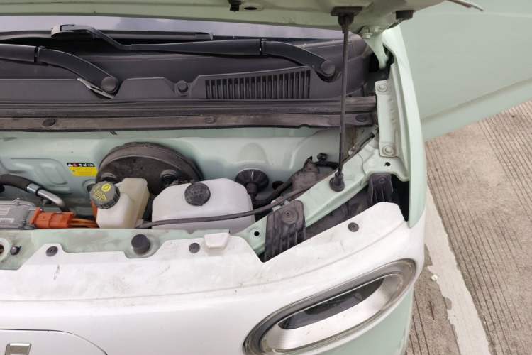 Used Wuling Hongguang MINIEV 2024 3rd Generation 215km Youth Edition Engine Bay Left