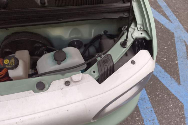 Used Wuling Hongguang MINIEV 2024 3rd Generation 215km Advanced Version Engine Bay Left