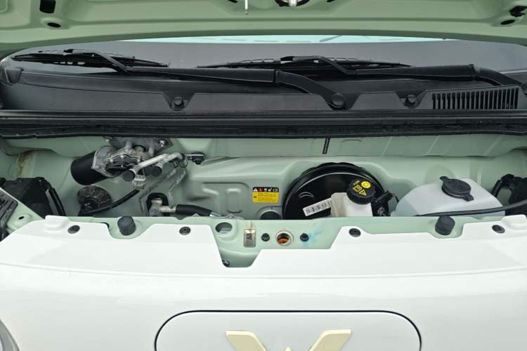 Used Wuling Hongguang MINIEV 2024 3rd Generation 215km Youth Edition Engine Bay