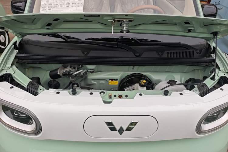 Used Wuling Hongguang MINIEV 2024 3rd Generation 215km Youth Edition Engine Bay
