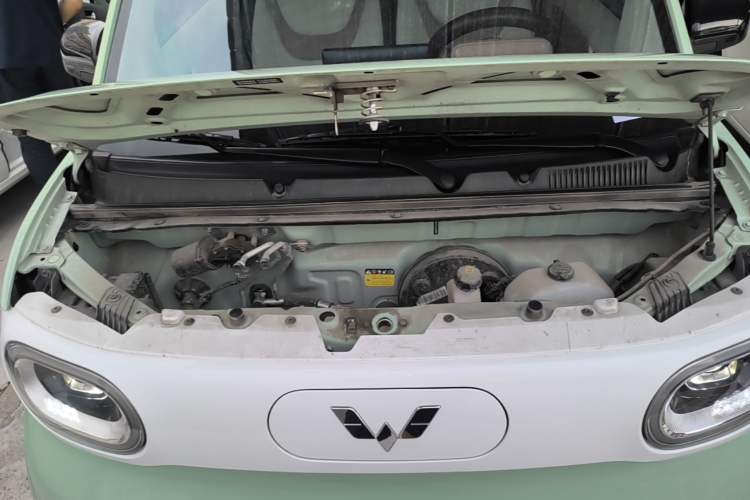 Used Wuling Hongguang MINIEV 2024 3rd Generation 215km Youth Edition Engine Bay