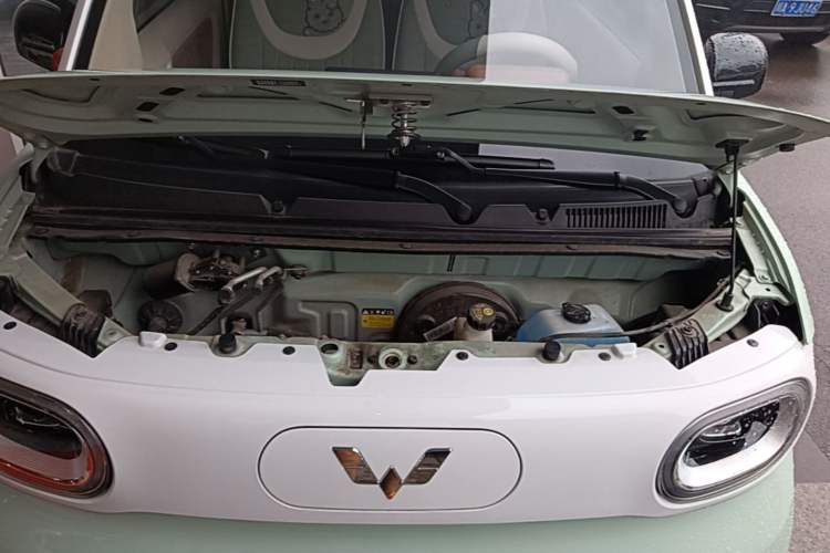 Used Wuling Hongguang MINIEV 2024 3rd Generation 170 km Engine Bay