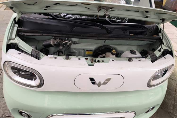 Used Wuling Hongguang MINIEV 2024 3rd Generation 215km Advanced Version Engine Bay