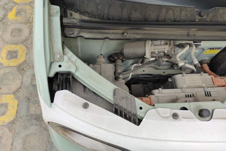 Used Wuling Hongguang MINIEV 2024 3rd Generation 215km Youth Edition Engine Bay Right