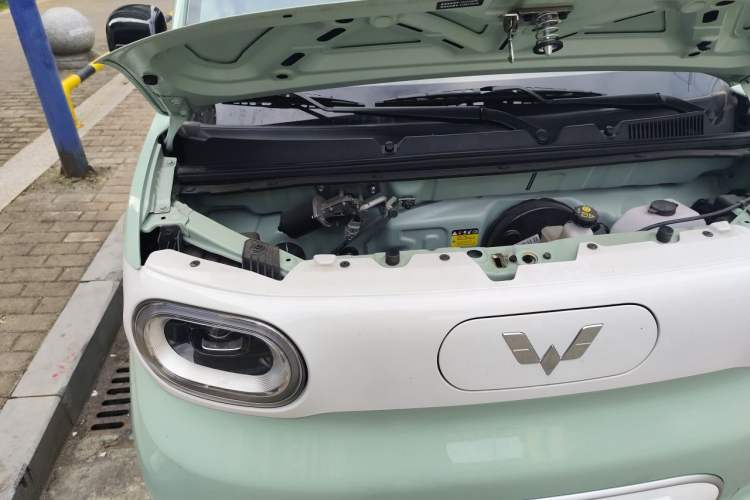 Used Wuling Hongguang MINIEV 2024 3rd Generation 215km Youth Edition Engine Bay Right