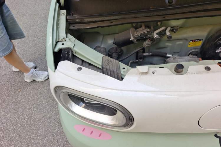 Used Wuling Hongguang MINIEV 2024 3rd Generation 215km Youth Edition Engine Bay Right