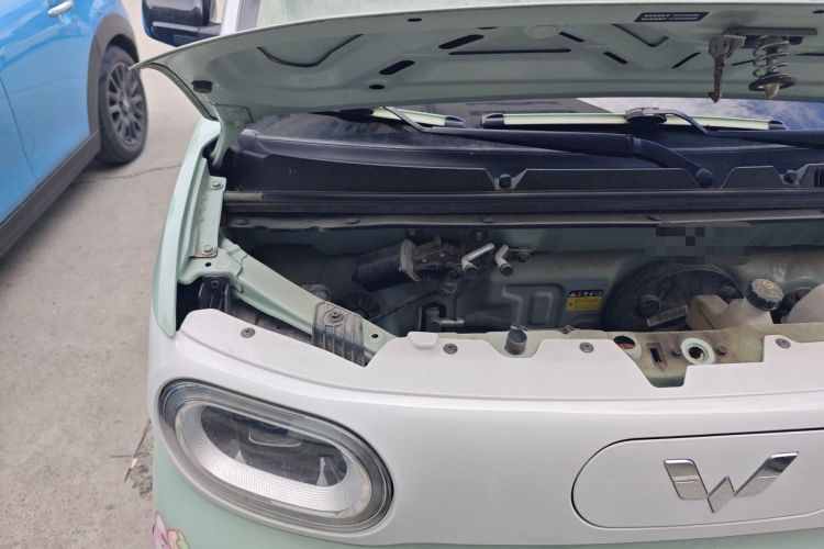 Used Wuling Hongguang MINIEV 2024 3rd Generation 215km Advanced Version Engine Bay Right