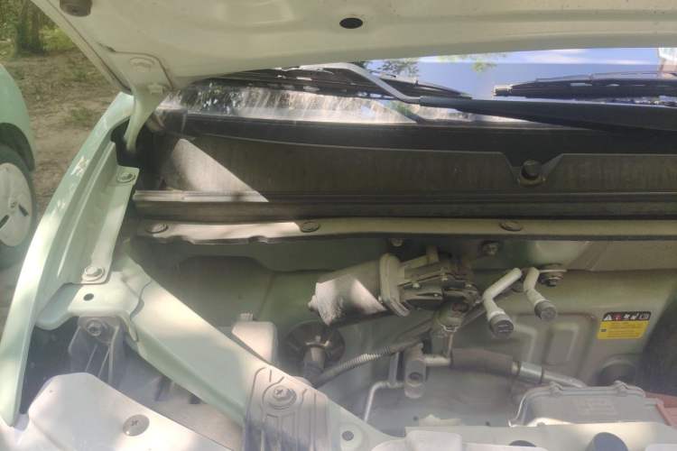 Used Wuling Hongguang MINIEV 2024 3rd Generation 215km Youth Edition Engine Bay Right