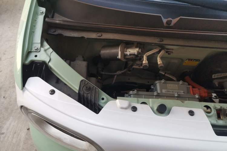 Used Wuling Hongguang MINIEV 2024 3rd Generation 215km Youth Edition Engine Bay Right