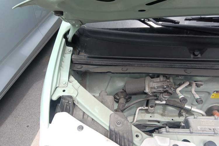 Used Wuling Hongguang MINIEV 2024 3rd Generation 215km Advanced Version Engine Bay Right