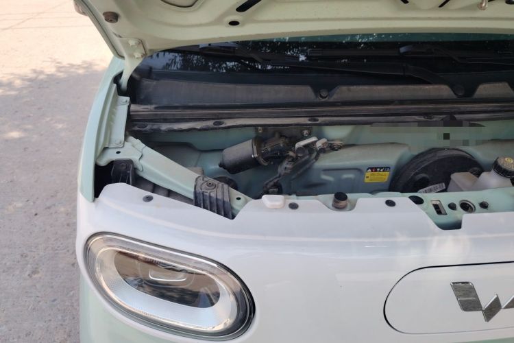 Used Wuling Hongguang MINIEV 2024 3rd Generation 215km Youth Edition Engine Bay Right