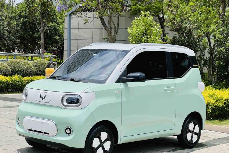 Used Wuling Hongguang MINIEV 2024 3rd Generation 215km Advanced Version Exterior 1
